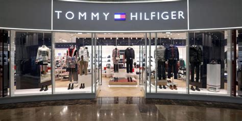 cuanto cuesta la empresa tommy hilfiger